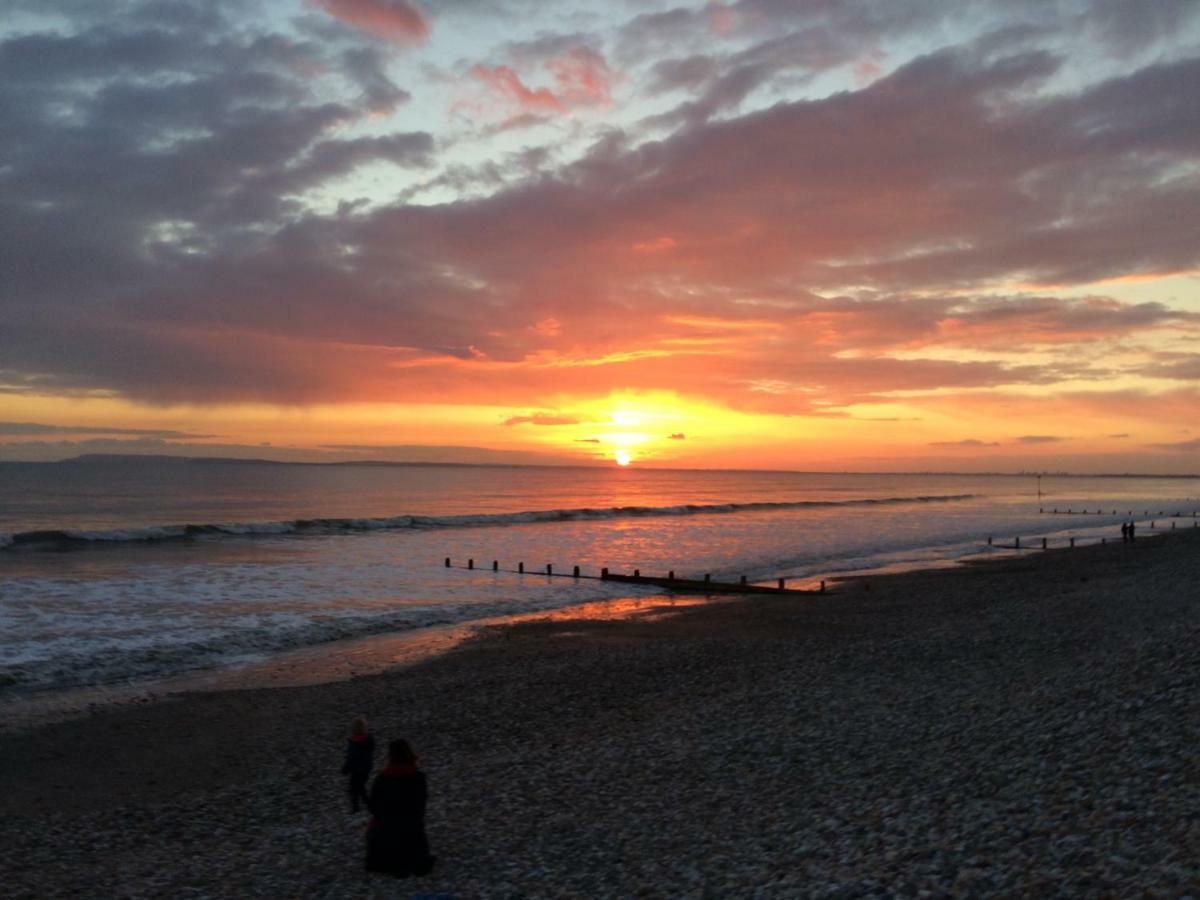 Wittering Holiday Home East Wittering Ngoại thất bức ảnh